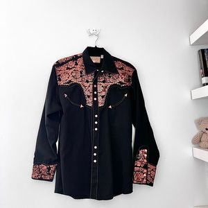 Scully embroidered black Western pearl snap shirt